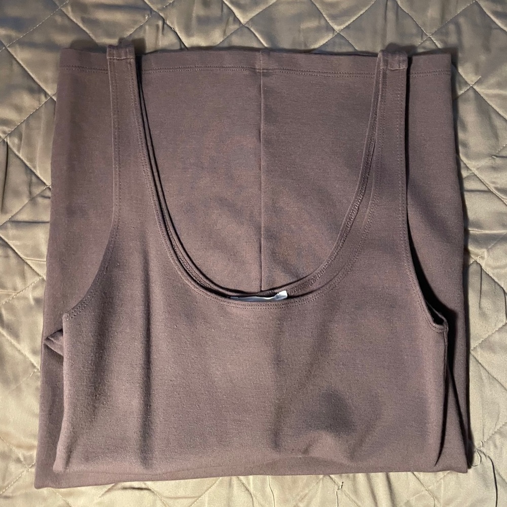Cute, simple brown dress